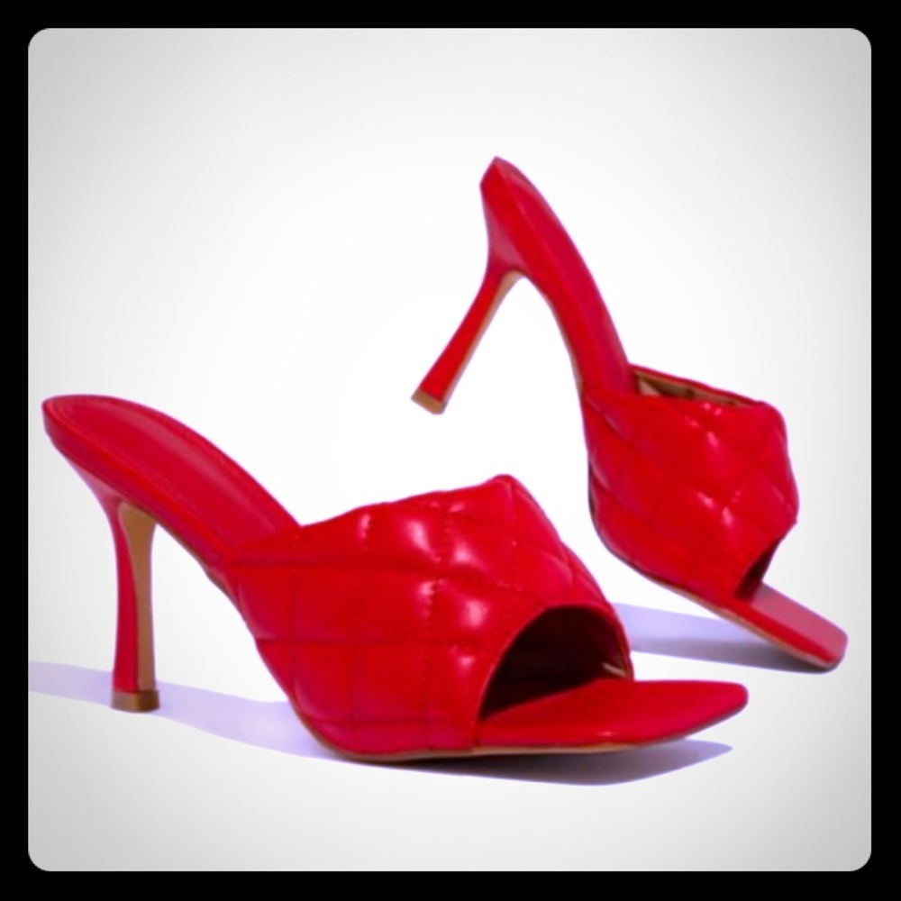 Super cute square toe sandal.